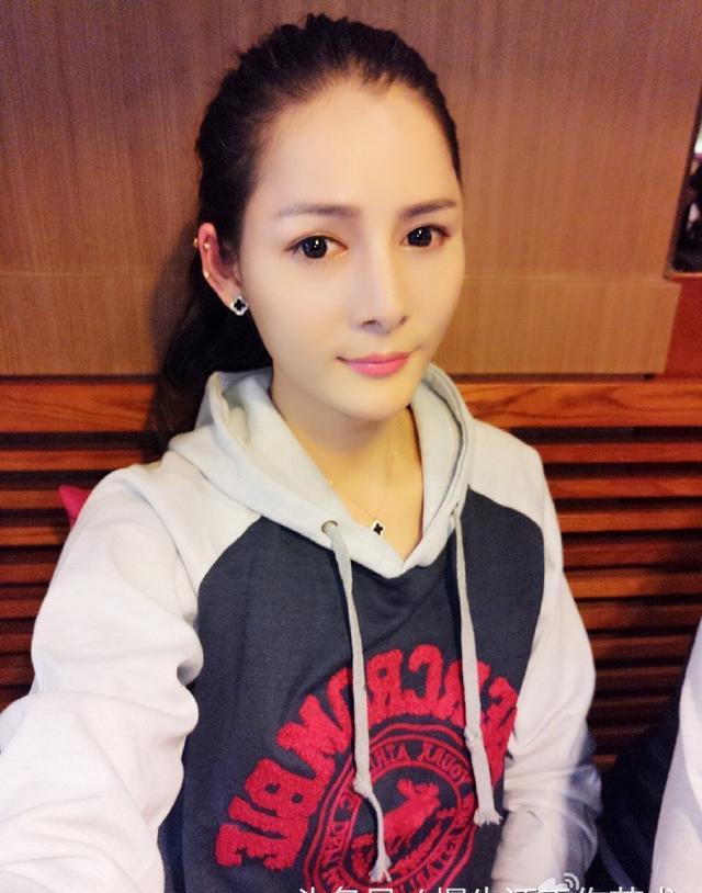 自称男版“杨幂”，喊关晓彤妹妹 和关少曾一家有什么亲密关系