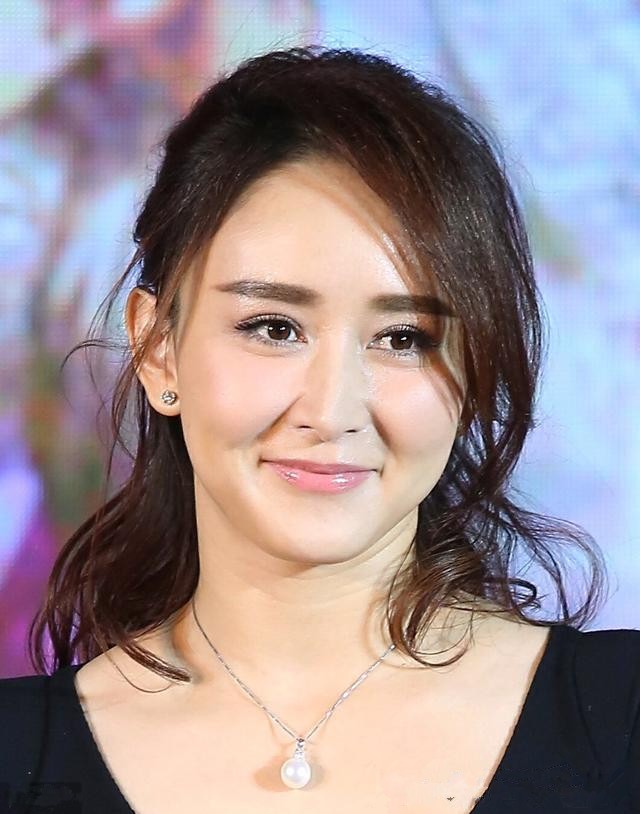 胡静离婚真相内幕 网料：胡静老公朱兆祥很有钱但小气