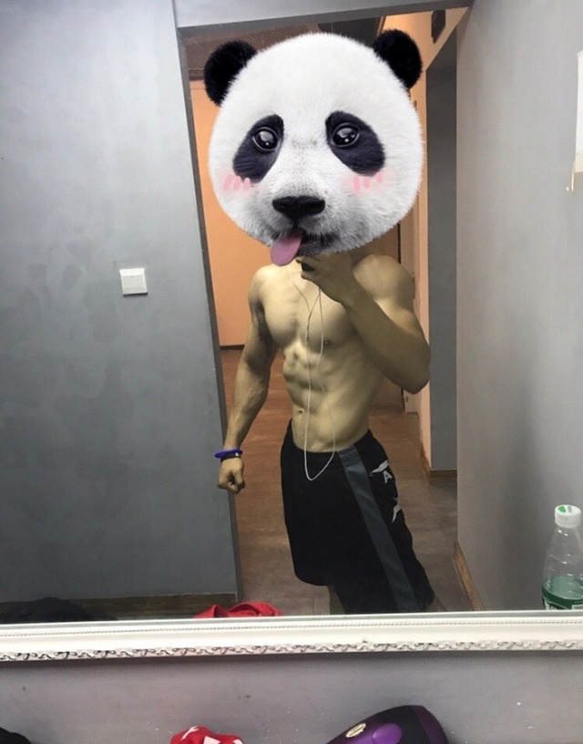 19岁小鲜肉健身一年,练出霸气胸肌,成受欢迎肌肉校草