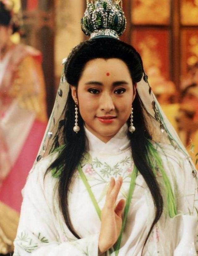 八位观音菩萨扮演者,最后那位出自经典剧,却像鬼魂一样吓人!