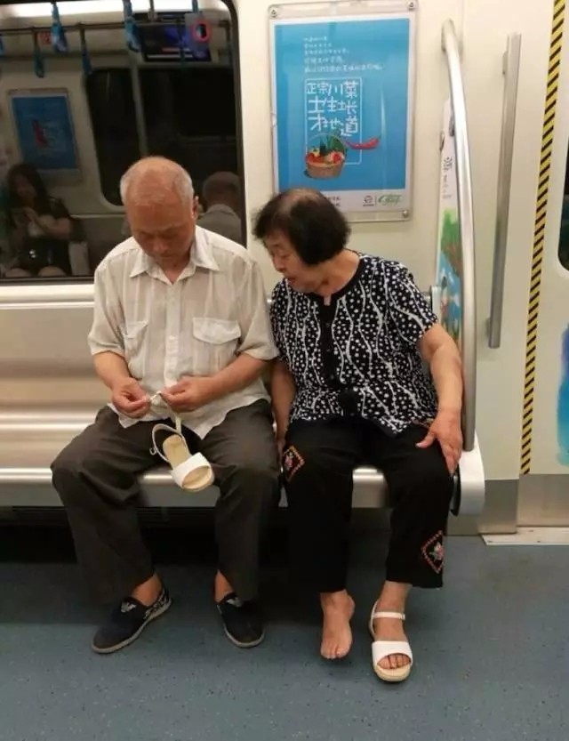 2017温暖的瞬间,总有一个感动你。