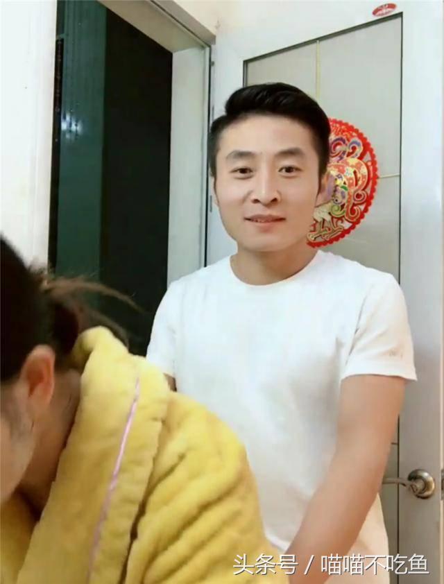 40岁帅气的真人照片,四十五岁男人头像大全 40岁阿姨嫁给25岁帅小伙,姐弟恋看似幸福,只有自己知道背后的苦