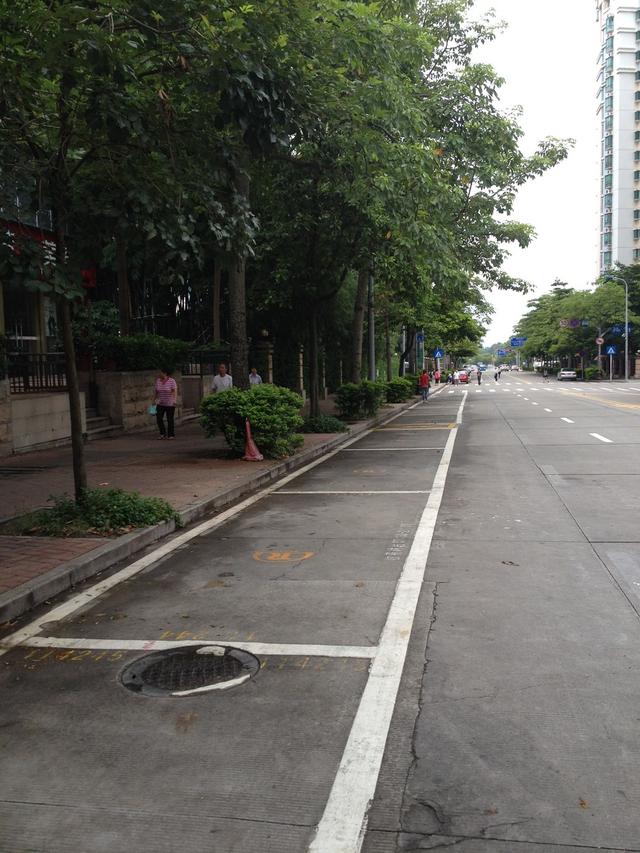 路边那些侧方停车位,你的爱车能停进去吗?