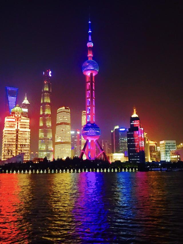 上海外滩,华灯璀璨,东方明珠,辉煌灿烂