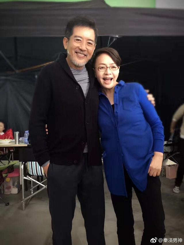 71岁秦汉魅力不凡 当年林青霞与他苦恋18年 如今翁虹为他左右为难