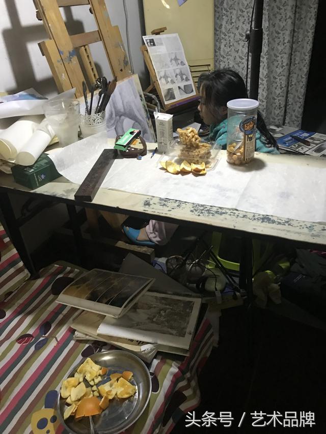 想考美院的孩子家长注意了:孩子多大学习素描