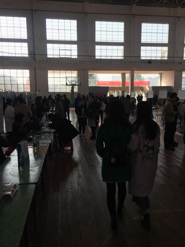 衡阳师院的教师现场招聘会上杀出一匹黑马--衡