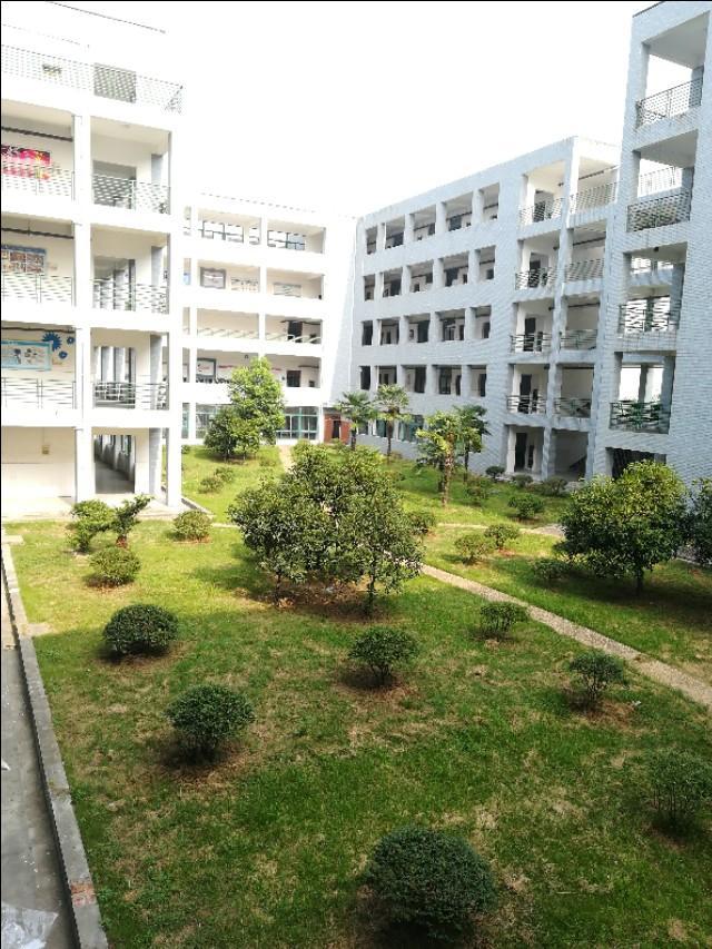 对现在社会来说, 读大专学历还有必要吗?