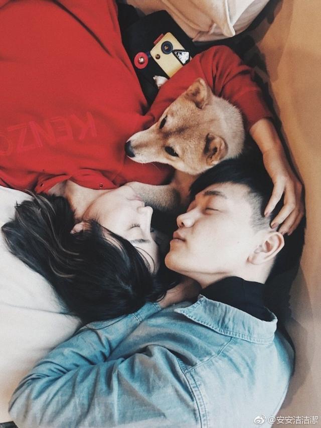 《一起同过窗》中的眼镜和黄雁武，他们在狗年公布恋情