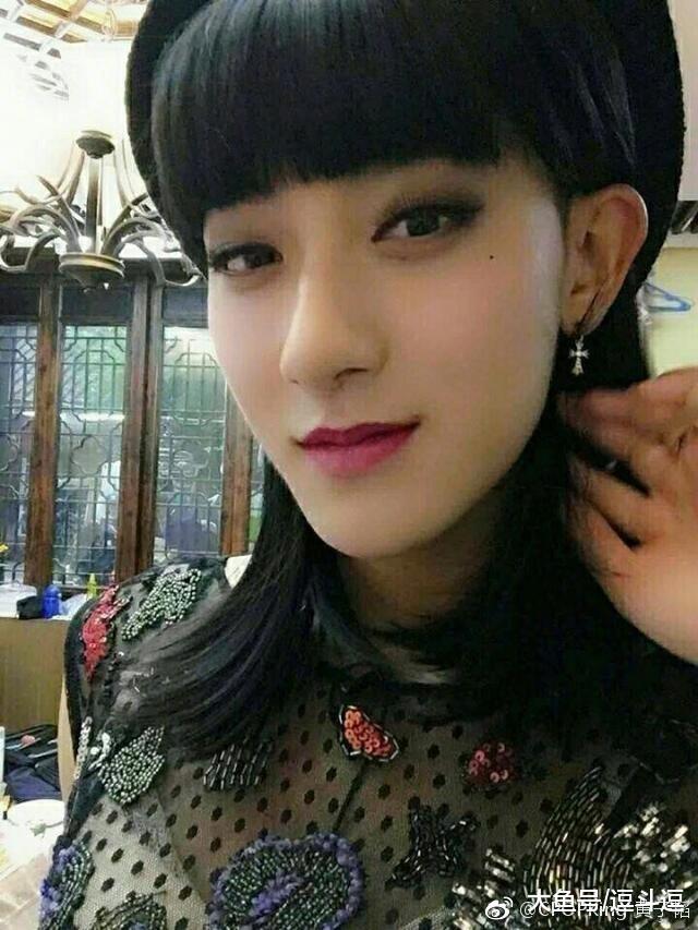 女版黄子韬叫板女版罗志祥, 罗志祥以香蕉回敬