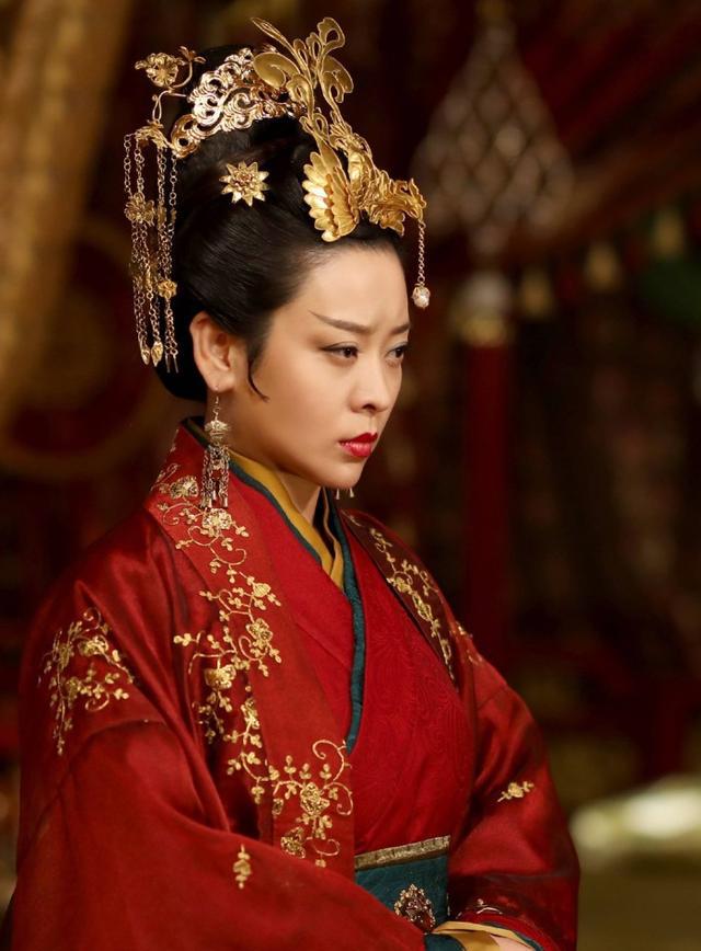 细说那些电视剧惊艳的"古装女造型",杨紫这个我好喜欢