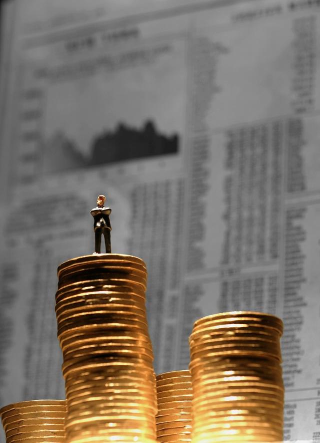 五万元存在余额宝里面,一天多少钱,一年多少钱