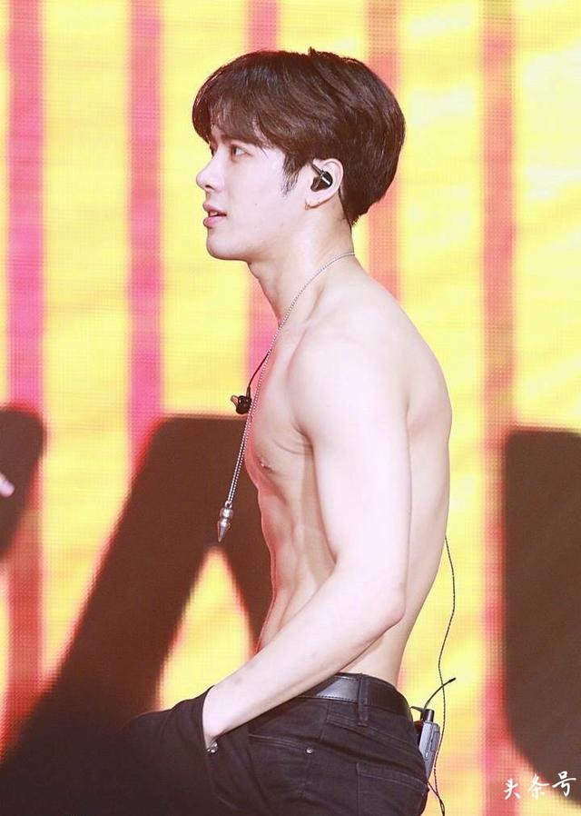 灿烈腹肌_朴灿烈腹肌_边伯贤腹肌-圈子花园图片