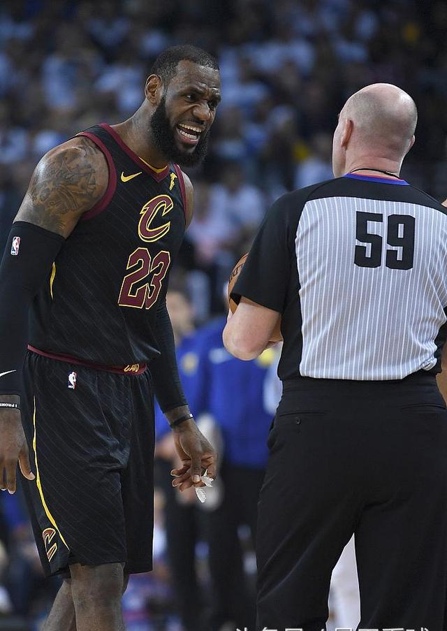 看录像重播却不能改判,NBA这规定意义在哪?