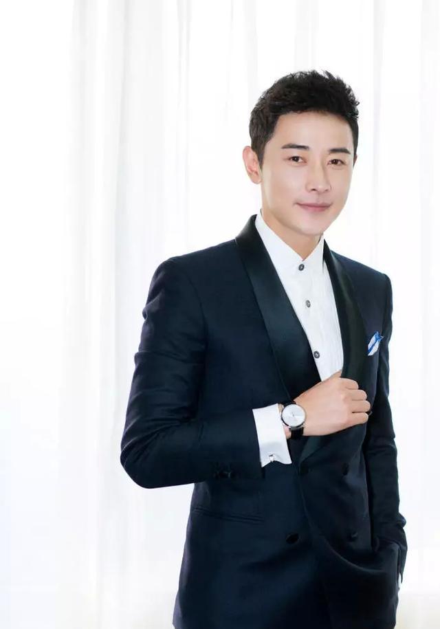 罗晋工作室只发半身照?知道真相的唐嫣感动哭