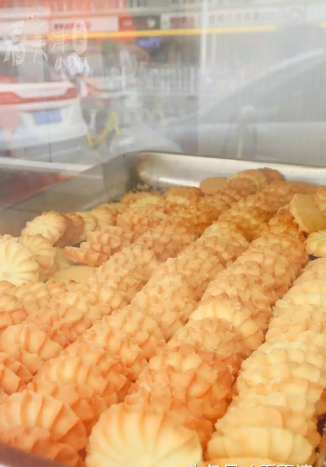 实拍天津鞍山道小吃街扫货攻略!炸鸡、西点、猪蹄、奶茶、炸串等