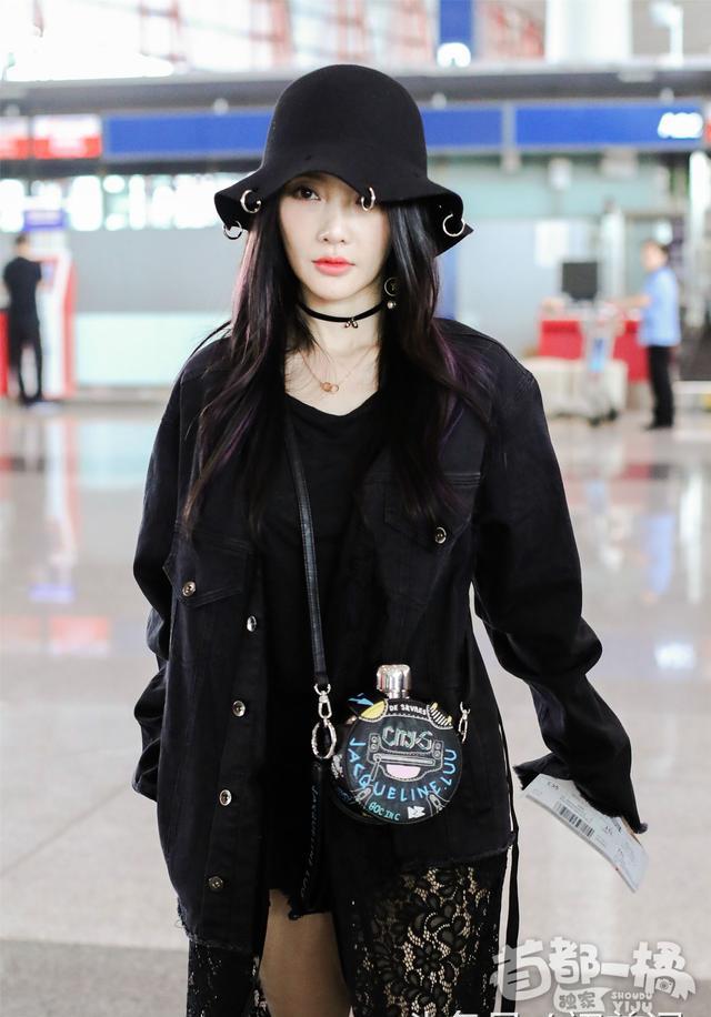 李小璐把一身淘宝风穿出时装秀的效果,可网友