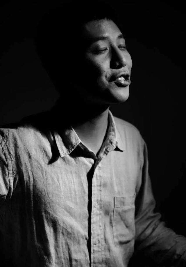 又一首火遍网络的民谣,歌里唱的是武汉姑娘!