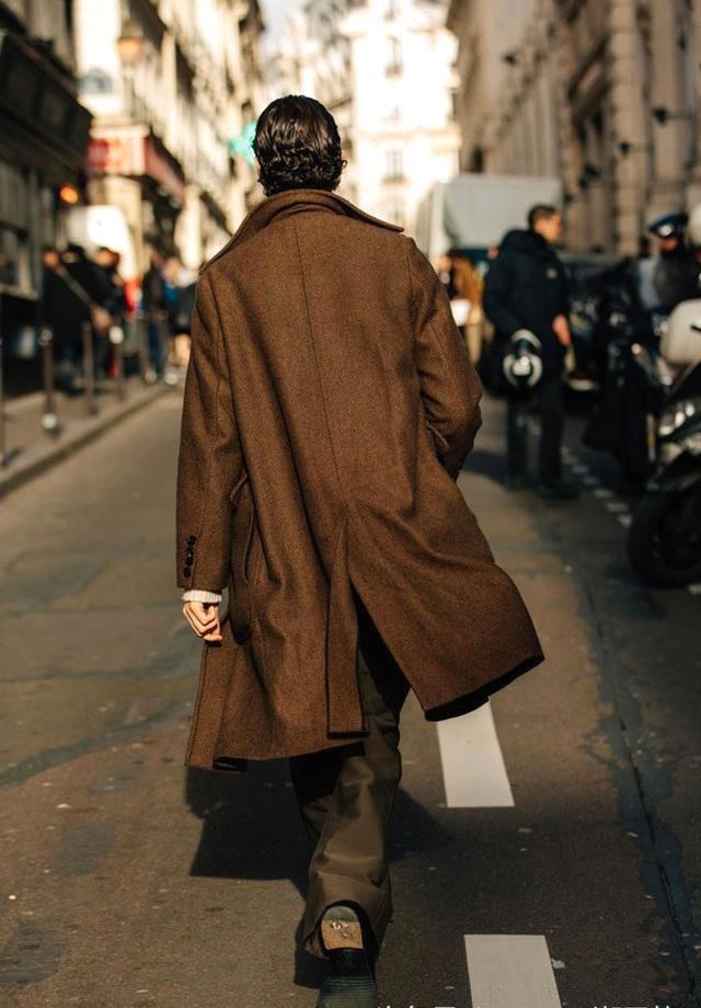 秋冬男装时尚街拍 看现在巴黎街头男人怎么穿
