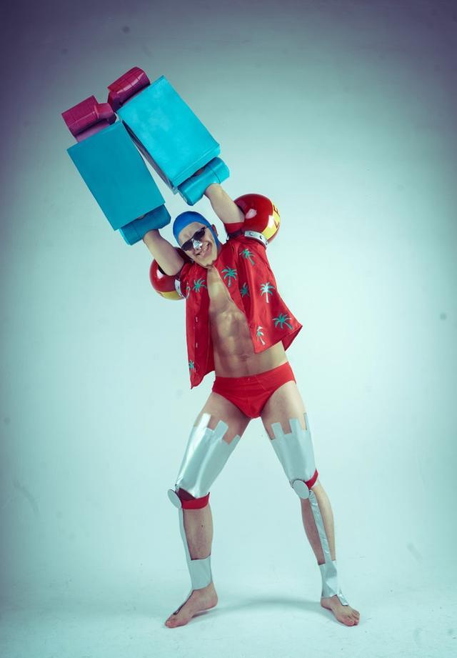 海贼王弗兰奇cos,本尊出镜这个次元壁已破