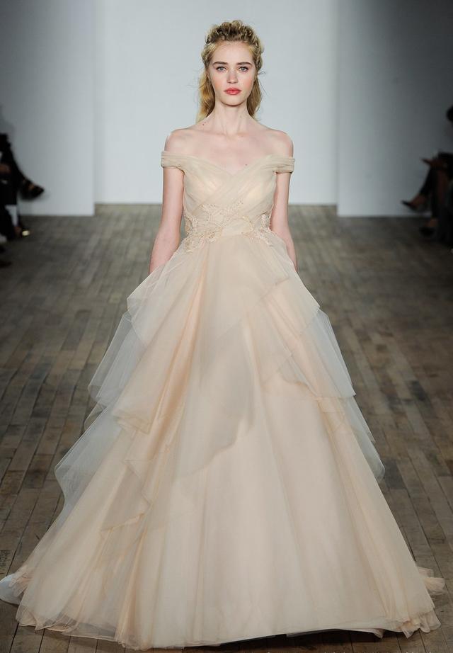 美纱|2018~2019秋冬纽约AllisonWebb婚纱礼服