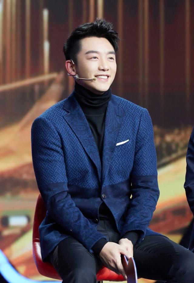 《跑男6》嘉宾出炉,迪丽热巴与王俊伊要组cp?