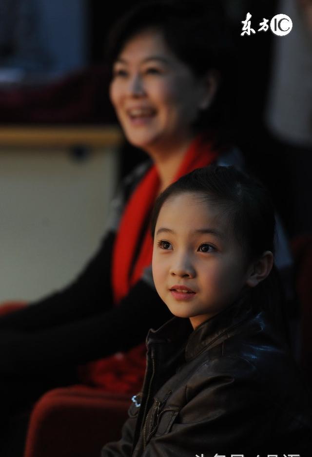 林妙可,杨振宁事件体现社会不是戏子当道,而是