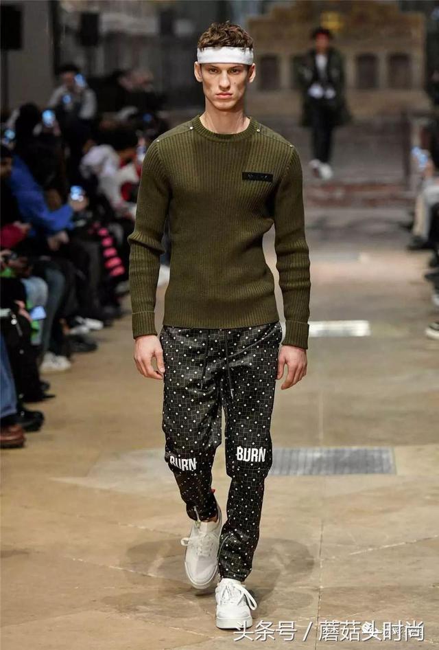 2018-2019秋冬巴黎《Icosae》男装发布会,超模