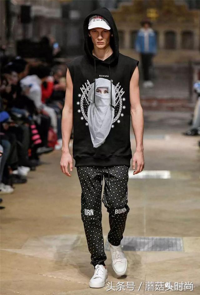 2018-2019秋冬巴黎《Icosae》男装发布会,超模