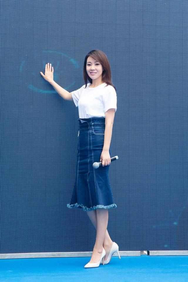 闫妮这胯也太宽了吧,佟掌柜的确不是浪得虚名的