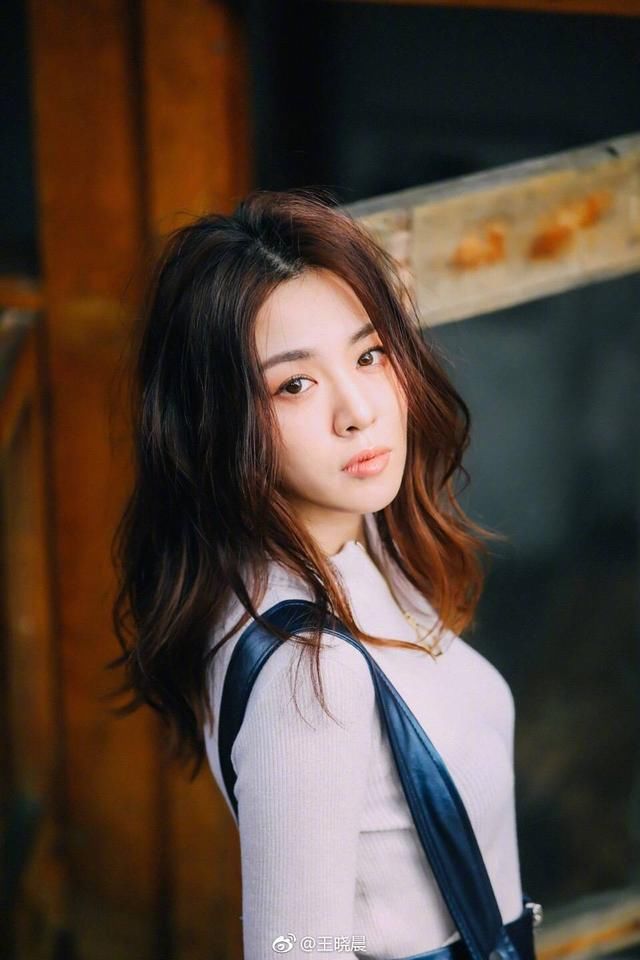 王晓晨深夜发微博,之前称公开挺贾乃亮,大家怎