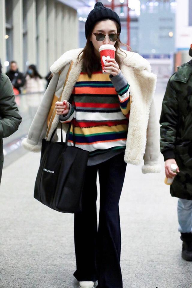 唐艺昕江疏影同款羊羔毛皮机车外套,手感好,保