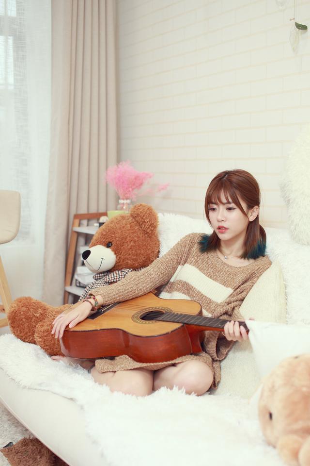 一个新签约的美女主播周淑怡, 上斗鱼热搜第二