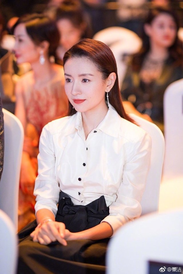 姓董最美5位女星董璇第3董洁第2第1果然是她