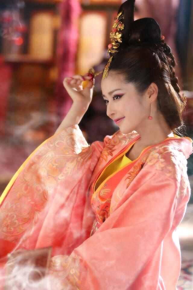 令人惊艳的妲己扮演者:第一个无法超越，第二个是80年代的回忆