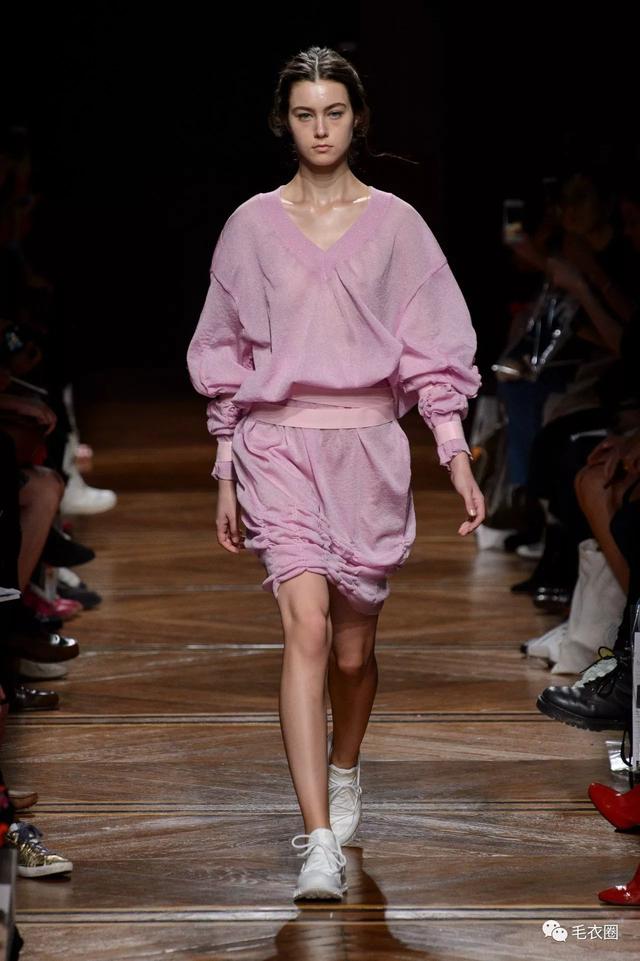 不只是草木绿,2018春夏流行色来袭!