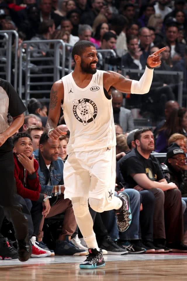 NBA全明星赛上的篮球明星们,都穿了哪双球鞋