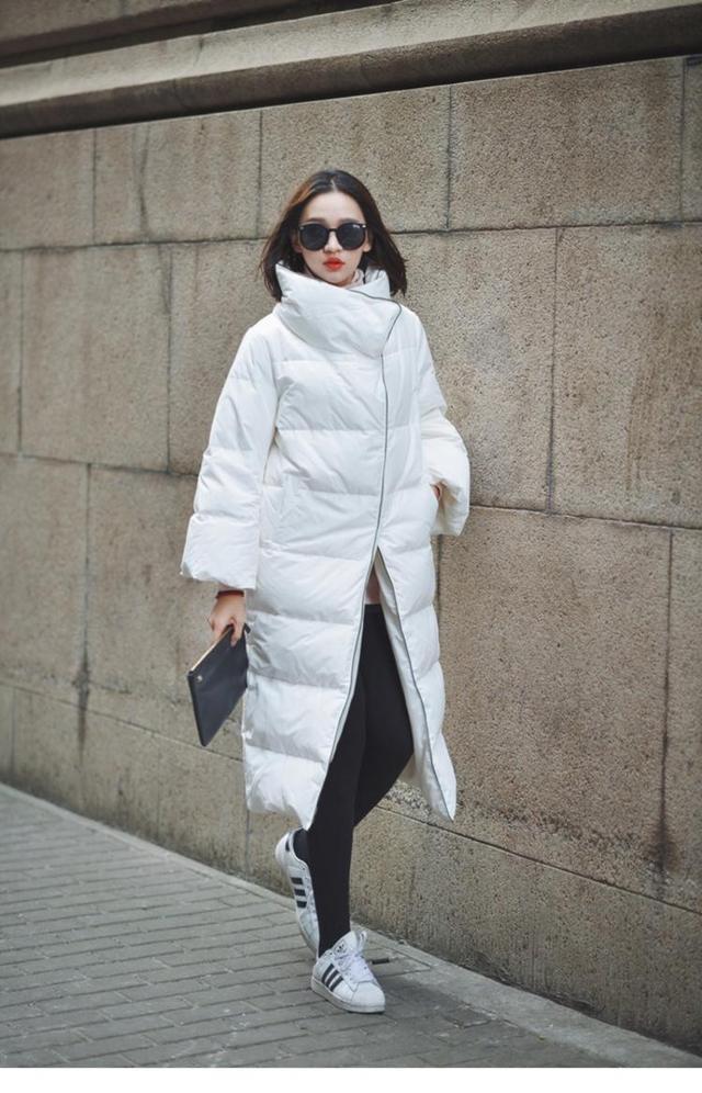 长款羽绒服怎样搭配? 教你几个小妙招, 让你秋
