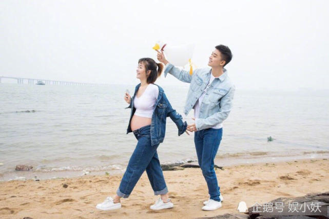李晟李佳航首晒恩爱孕照，这个情人节一家三口过