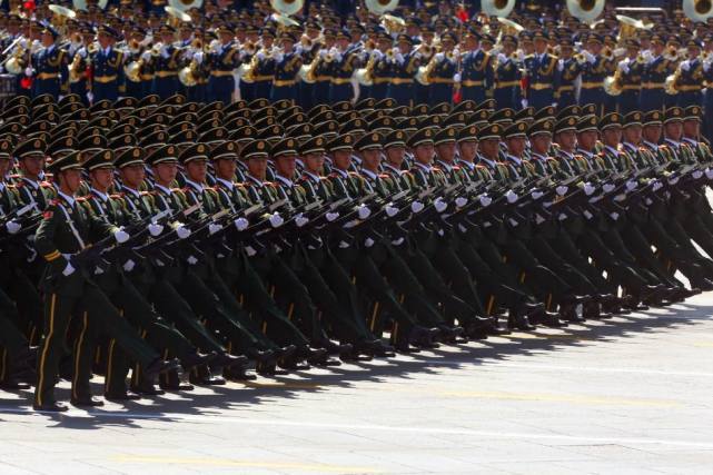 国外网友是如何看待中国阅兵仪式的?印度网友