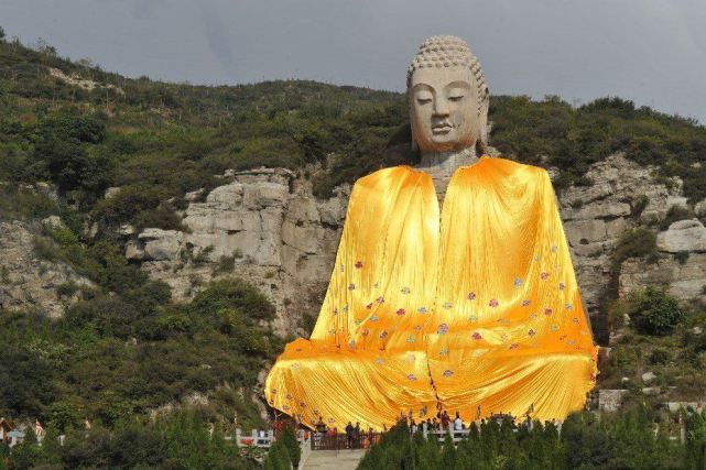 世界最古老的石刻大佛像,比四川乐山大佛还要早,神秘失踪六百年