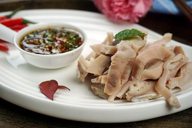 这道菜,北方人拿它当下酒菜,南方人用它补气养胃,越吃越有年味