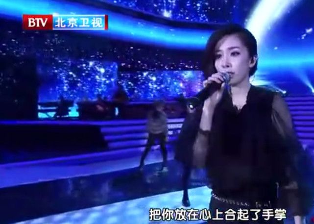 《爱的供养》唱的最差的歌手居然是她，简直出入意料...