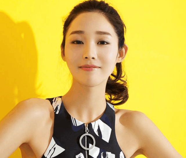 《我的! 体育老师》中邱枫的女朋友娜娜, 原是