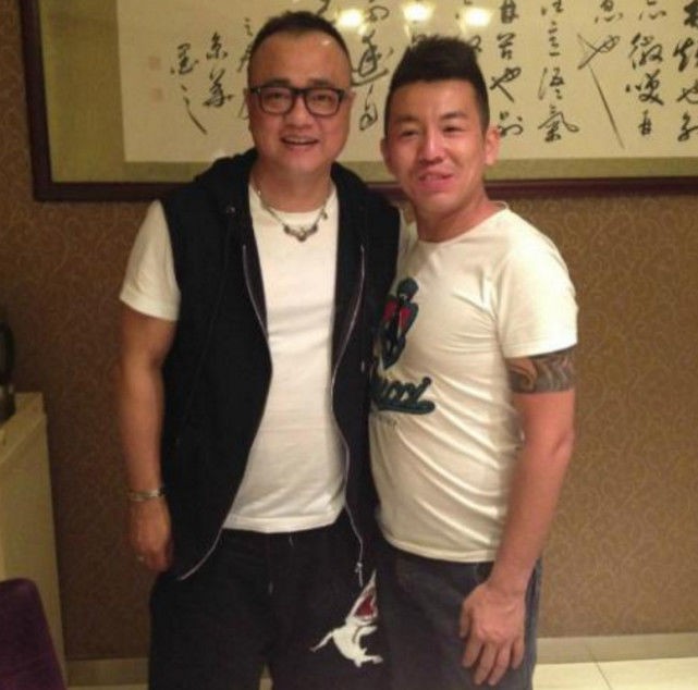 他曾经是保镖如今成功逆袭成为本山传媒副总裁
