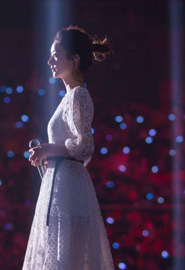 赵丽颖吴亦凡《想你》白鞋拥抱不奇怪, 赵丽颖