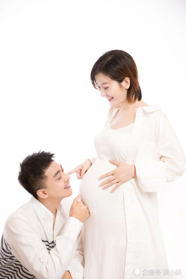 李晟李佳航首晒恩爱孕照，这个情人节一家三口过