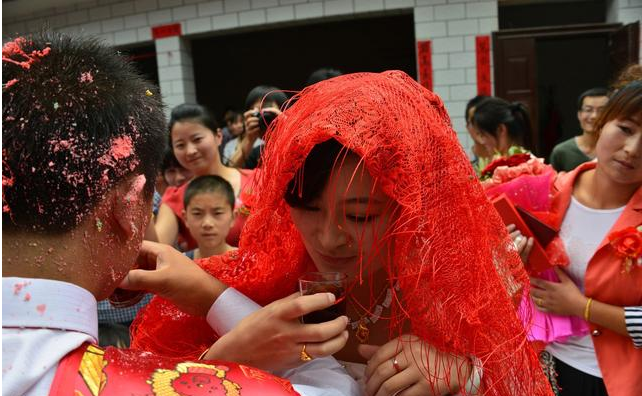 丈母娘要我50万彩礼,说好有辆车做嫁妆,结婚当