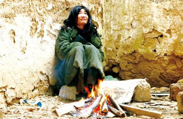 中国最懒的男人,被父母宠溺,懒到连饭都不想吃