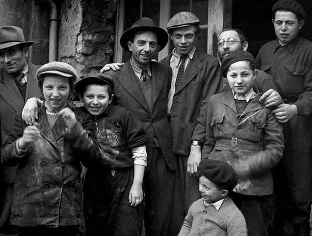 二战之前的东欧犹太人,罕见的笑脸老照片,战后却是那么悲惨|笑脸|悲惨